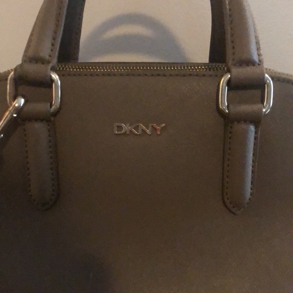 DKNY Saffiano leather Bryant Park handbag - Picture 4 of 12